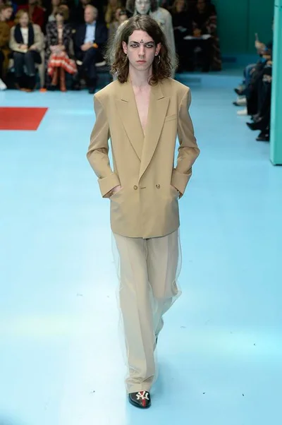 Look 19